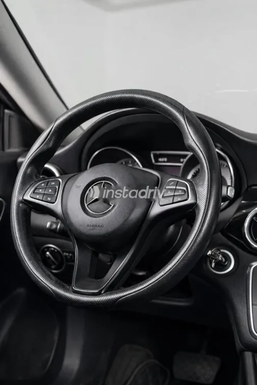 مرسيدس CLA 180 2015 أسود مستعملة للبيع - 4