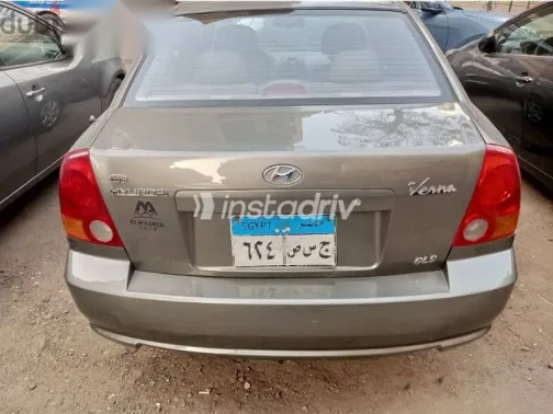 هيونداي فيرنا 2017 رمادي مستعملة للبيع - 4