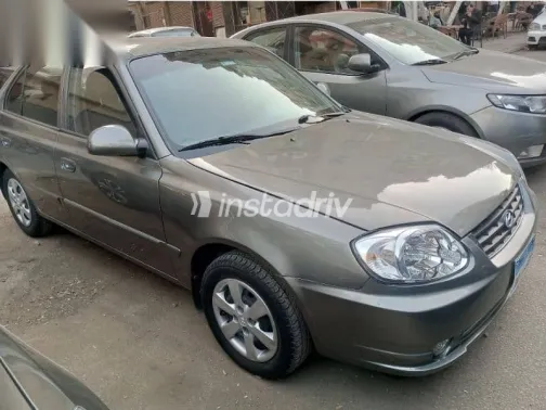 هيونداي فيرنا 2017 رمادي مستعملة للبيع - 6