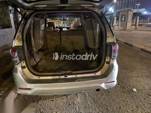 تويوتا فورتشنر 2016 فضي مستعملة للبيع - 1