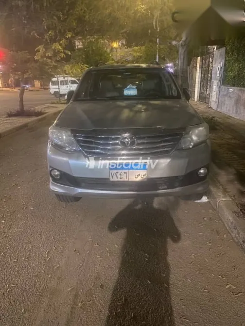 تويوتا فورتشنر 2016 فضي مستعملة للبيع - 2