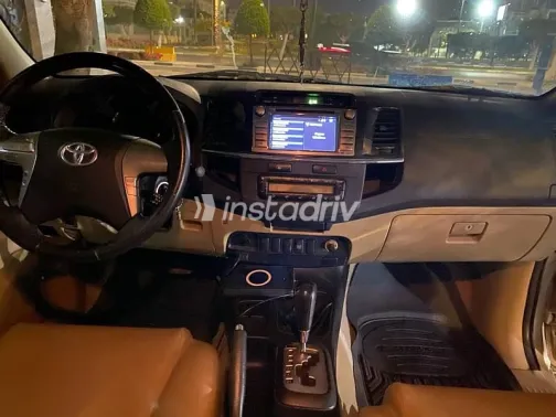 تويوتا فورتشنر 2016 فضي مستعملة للبيع - 8