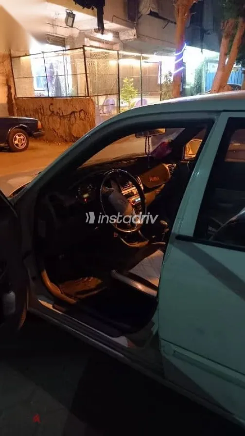 Hyundai Verna 2014 White Used for Sale - 3