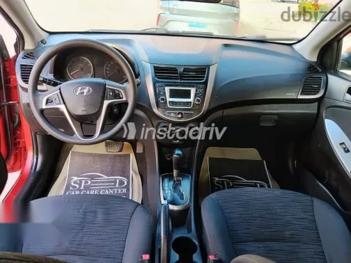 هيونداي اكسنت 2016 أحمر مستعملة للبيع - 1