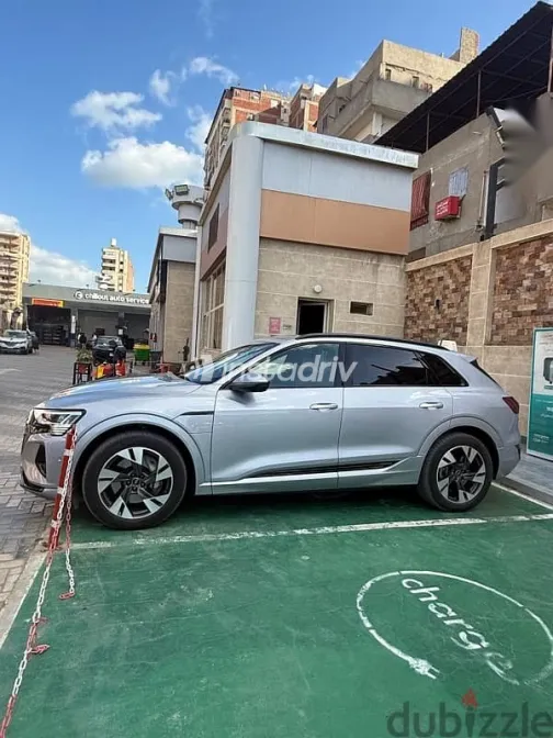 Audi Q8 2024 Silver Used for Sale - 5