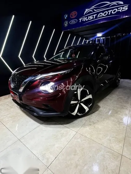 Nissan Juke 2022 Burgundy Used for Sale - 2