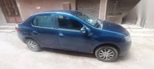 رينو لوجان 2017 أزرق غامق مستعملة للبيع
