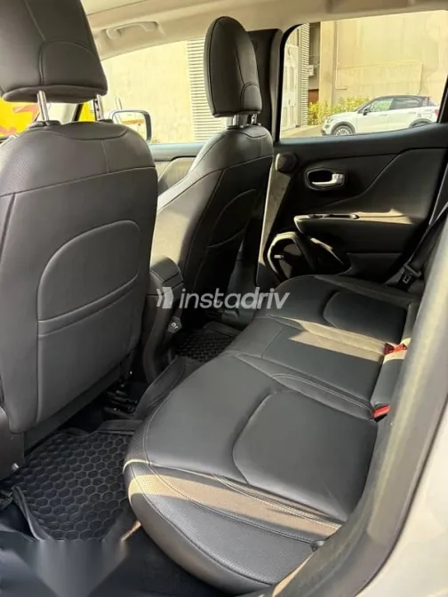 Jeep Renegade 2021 Gray Used for Sale - 6
