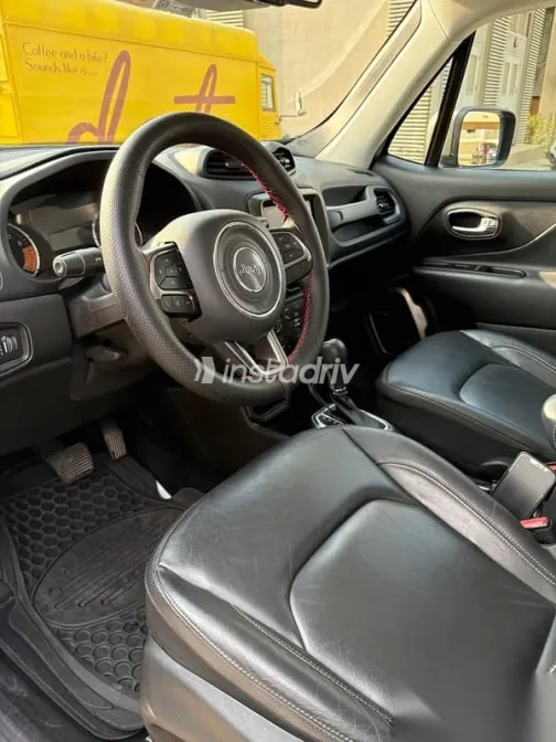 Jeep Renegade 2021 Gray Used for Sale - 7