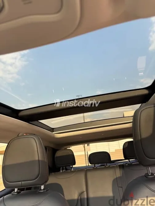 Jeep Renegade 2021 Gray Used for Sale - 9