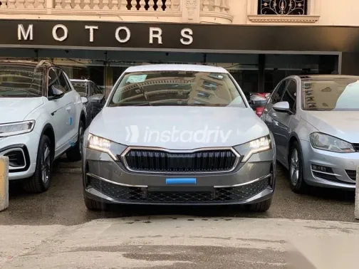 سكودا اوكتافيا 2026 رمادي جديدة للبيع - 1