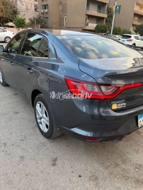 رينو ميجان 2020 رمادي مستعملة للبيع - 2