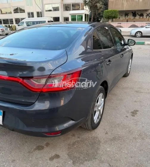 رينو ميجان 2020 رمادي مستعملة للبيع - 3