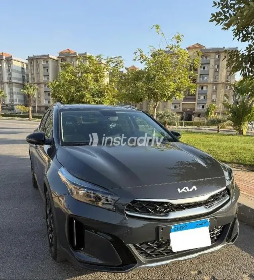 Kia Xceed 2025 White Used for Sale - 2