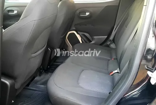 جيب رينيجيد 2018 أسود مستعملة للبيع - 6