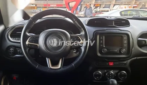 جيب رينيجيد 2018 أسود مستعملة للبيع - 9