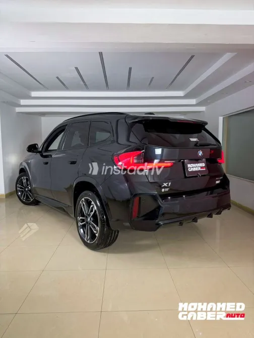بي ام دبليو X1 2025 أبيض مستعملة للبيع - 1