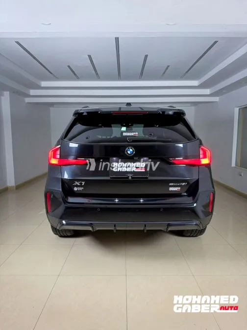 بي ام دبليو X1 2025 أبيض مستعملة للبيع - 4