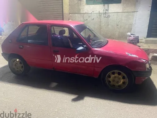 بيجو 205 1984 أحمر مستعملة للبيع - 1