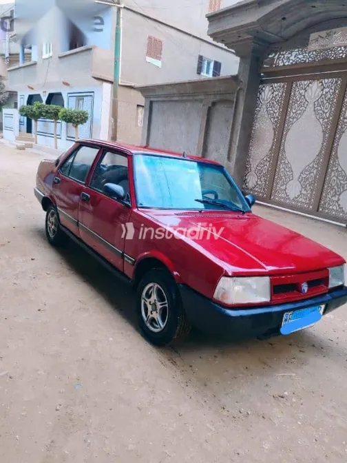 فيات شاهين 2009 أحمر مستعملة للبيع - 2