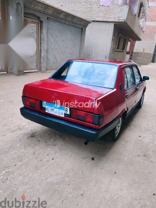 فيات شاهين 2009 أحمر مستعملة للبيع - 9