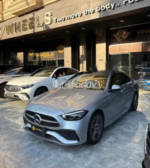 مرسيدس C 180 2022 فضي مستعملة للبيع - 1
