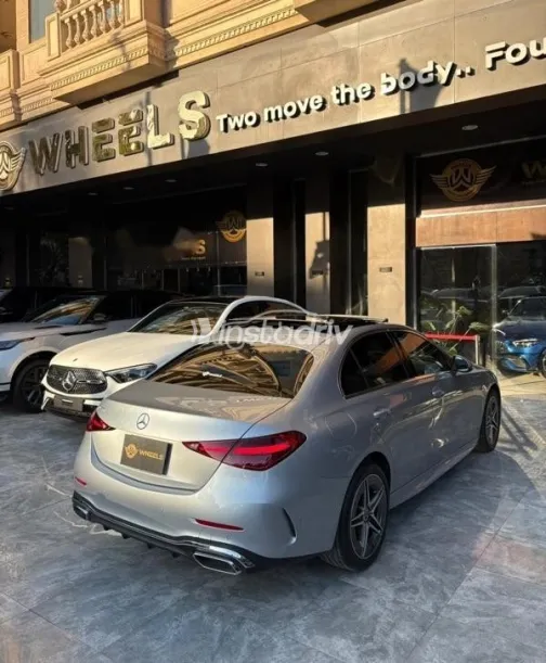 مرسيدس C 180 2022 فضي مستعملة للبيع - 2