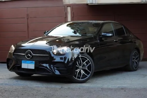 Mercedes E 300 2022 Black Used for Sale - 5