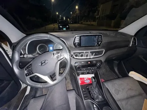 Hyundai Tucson 2021 White Used for Sale - 5