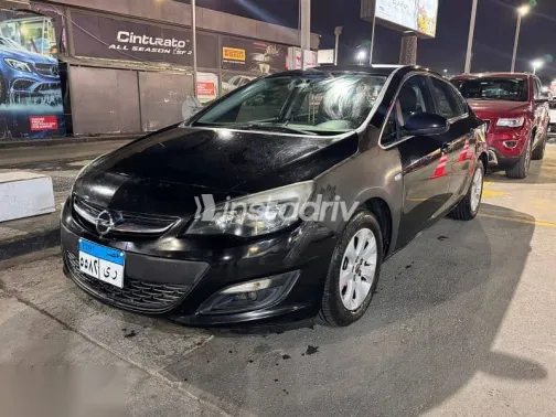 اوبل أسترا 2020 أسود مستعملة للبيع - 1