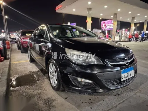 اوبل أسترا 2020 أسود مستعملة للبيع - 3