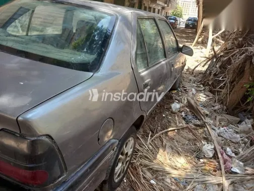 رينو 19 1999 فضي مستعملة للبيع - 3