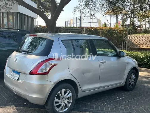 سوزوكى سويفت 2015 فضي مستعملة للبيع - 7