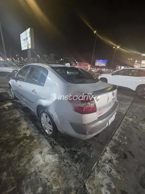 رينو ميجان 2005 فضي مستعملة للبيع - 4