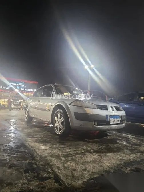 رينو ميجان 2005 فضي مستعملة للبيع - 8