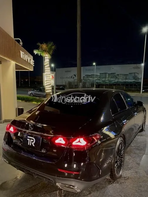 Mercedes E 200 2026 Black Used for Sale - 3