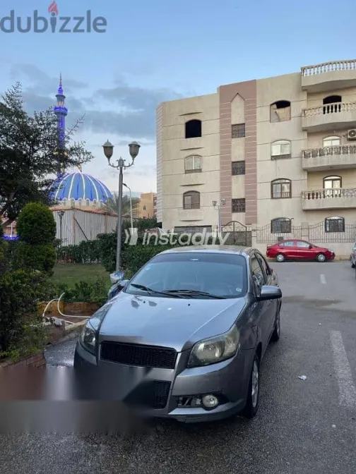 شيفروليه افيو 2017 فضي مستعملة للبيع - 1