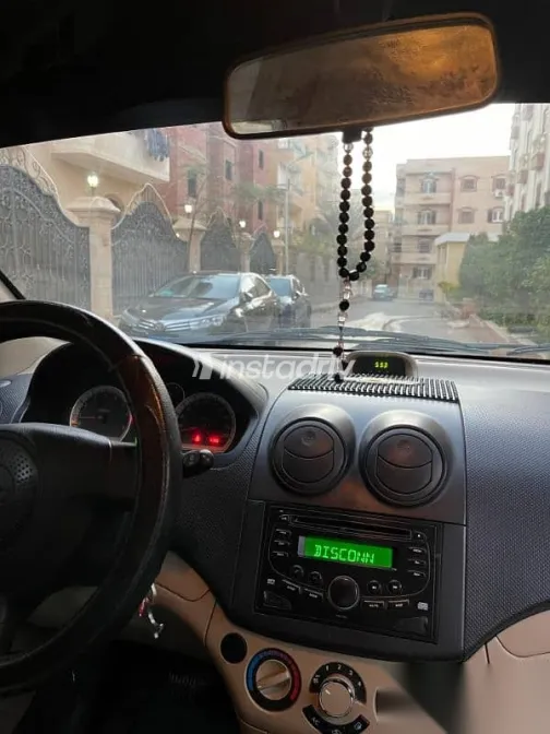 شيفروليه افيو 2017 فضي مستعملة للبيع - 7