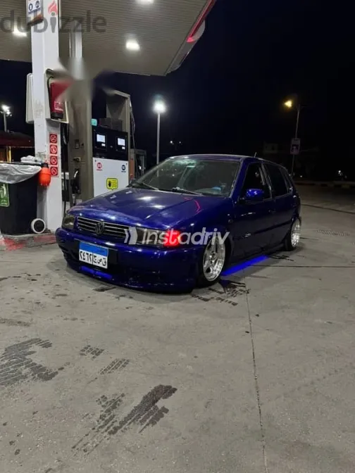 فولكس فاغن بولو 1995 أزرق غامق مستعملة للبيع - 2