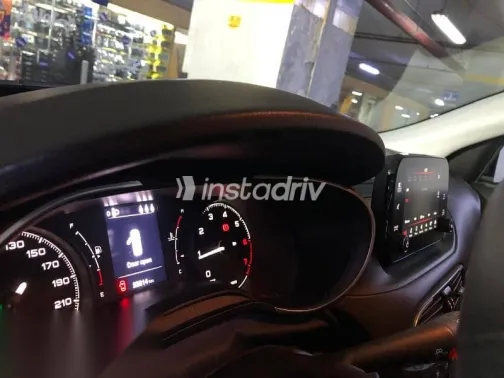 Fiat Tipo 2024 Silver Used for Sale - 9