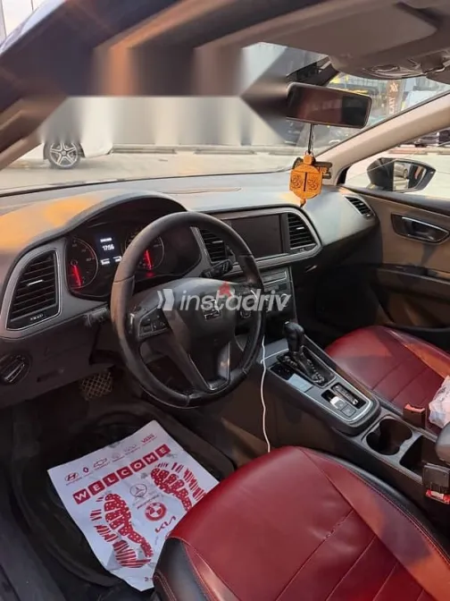 Seat Leon 2019 Dark Blue Used for Sale - 4