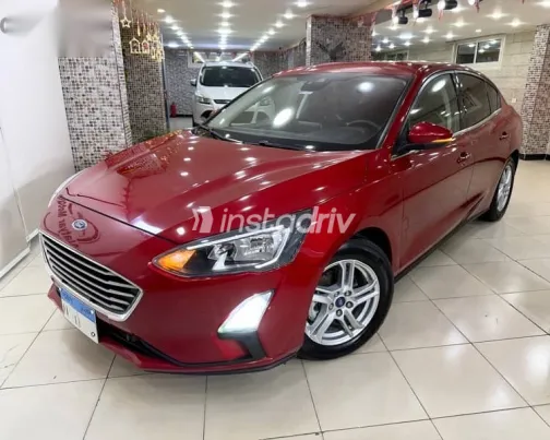 Ford Focus 2021 Burgundy Used for Sale - 3