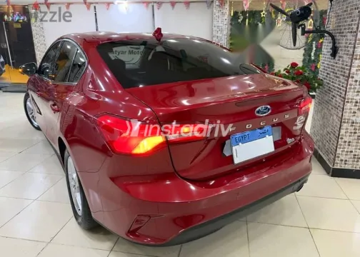 Ford Focus 2021 Burgundy Used for Sale - 4
