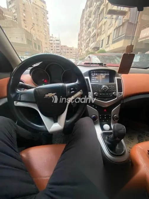 شيفروليه كروز 2010 أسود مستعملة للبيع - 2