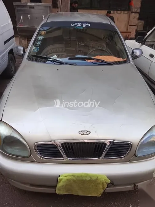 دايو لانوس 1998 ذهبي مستعملة للبيع - 3