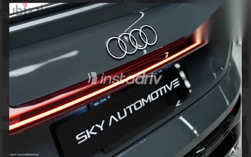 اودي Q8 2024 رمادي جديدة للبيع - 4