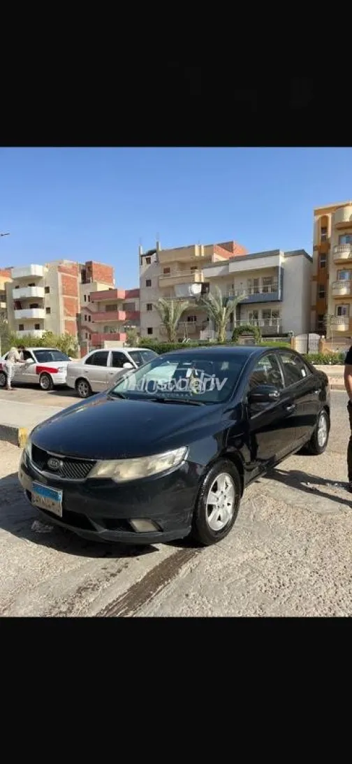 كيا سيراتو 2010 أسود مستعملة للبيع - 3