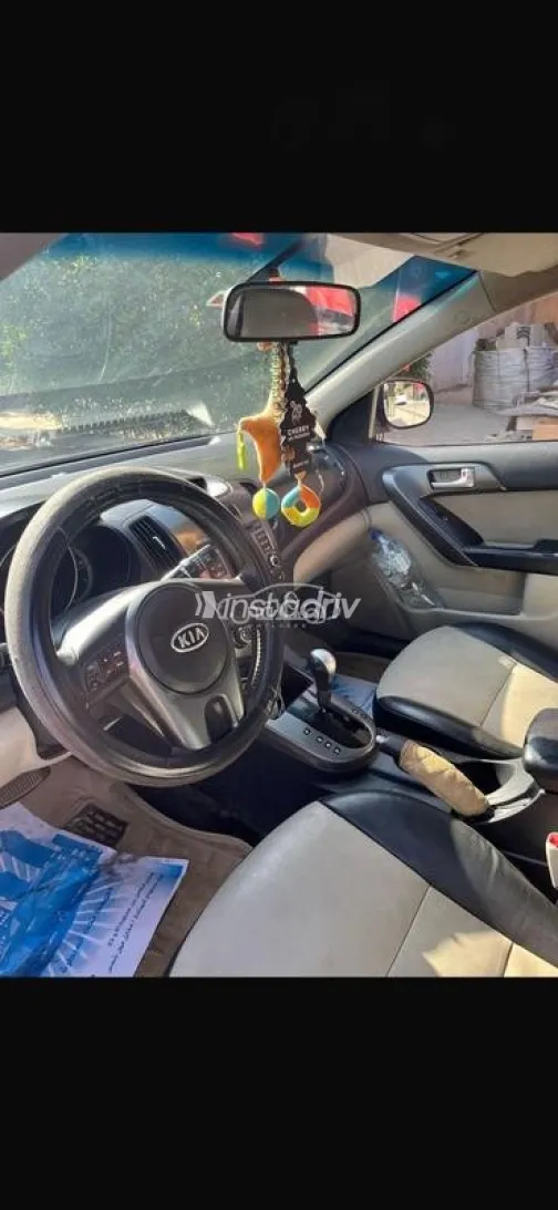 كيا سيراتو 2010 أسود مستعملة للبيع - 4