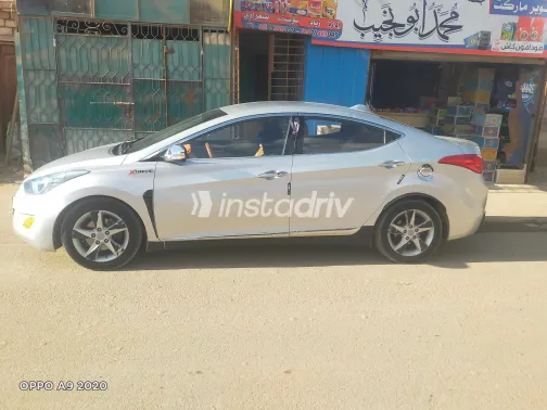 هيونداي افانتي 2011 أبيض مستعملة للبيع - 3