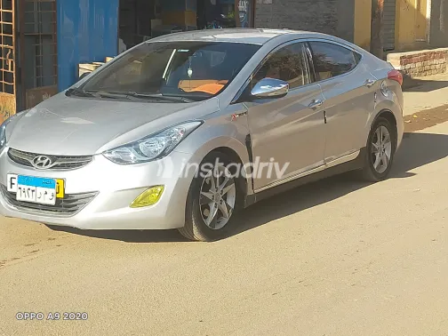 هيونداي افانتي 2011 أبيض مستعملة للبيع - 4